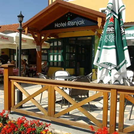 מלון Risnjak