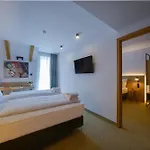 Hotel Risnjak 4*