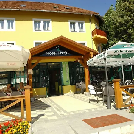 Hotel Risnjak 3*